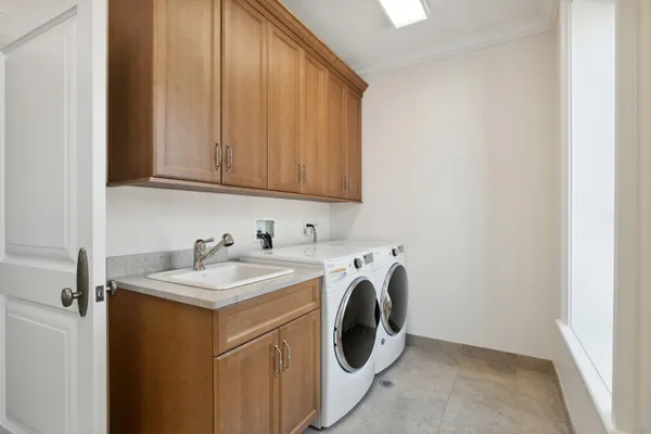 $20,000 | 446 West Huron Street, Chicago, IL 60654