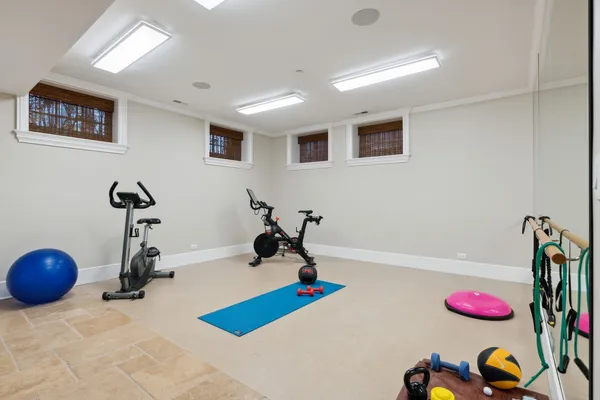 $20,000 | 446 West Huron Street, Chicago, IL 60654