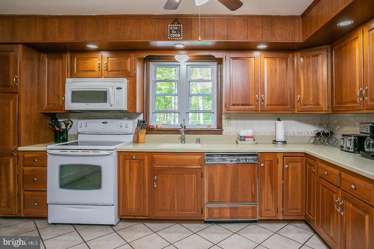 4195 Campbell Road Pennsburg, PA 18073 - Photo 20 of 46 Gallery Image 20