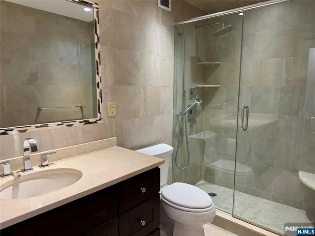 $160,000 | 6 Horizon Road, Unit 604, Fort Lee, NJ 07024