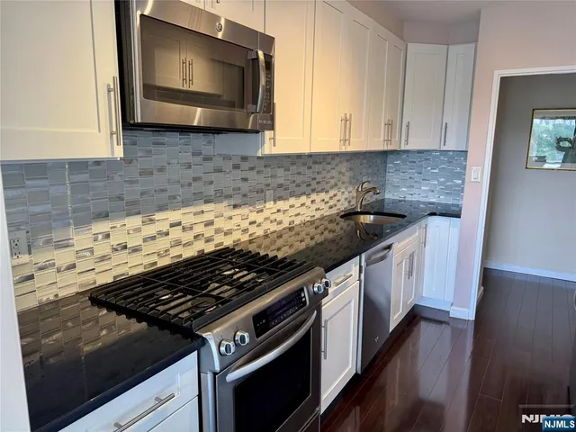 $160,000 | 6 Horizon Road, Unit 604, Fort Lee, NJ 07024