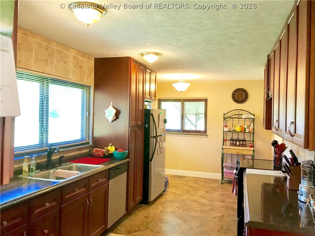 5284 Charleston Road Ripley, WV 25271 - Photo 11 of 19 Gallery Image 11