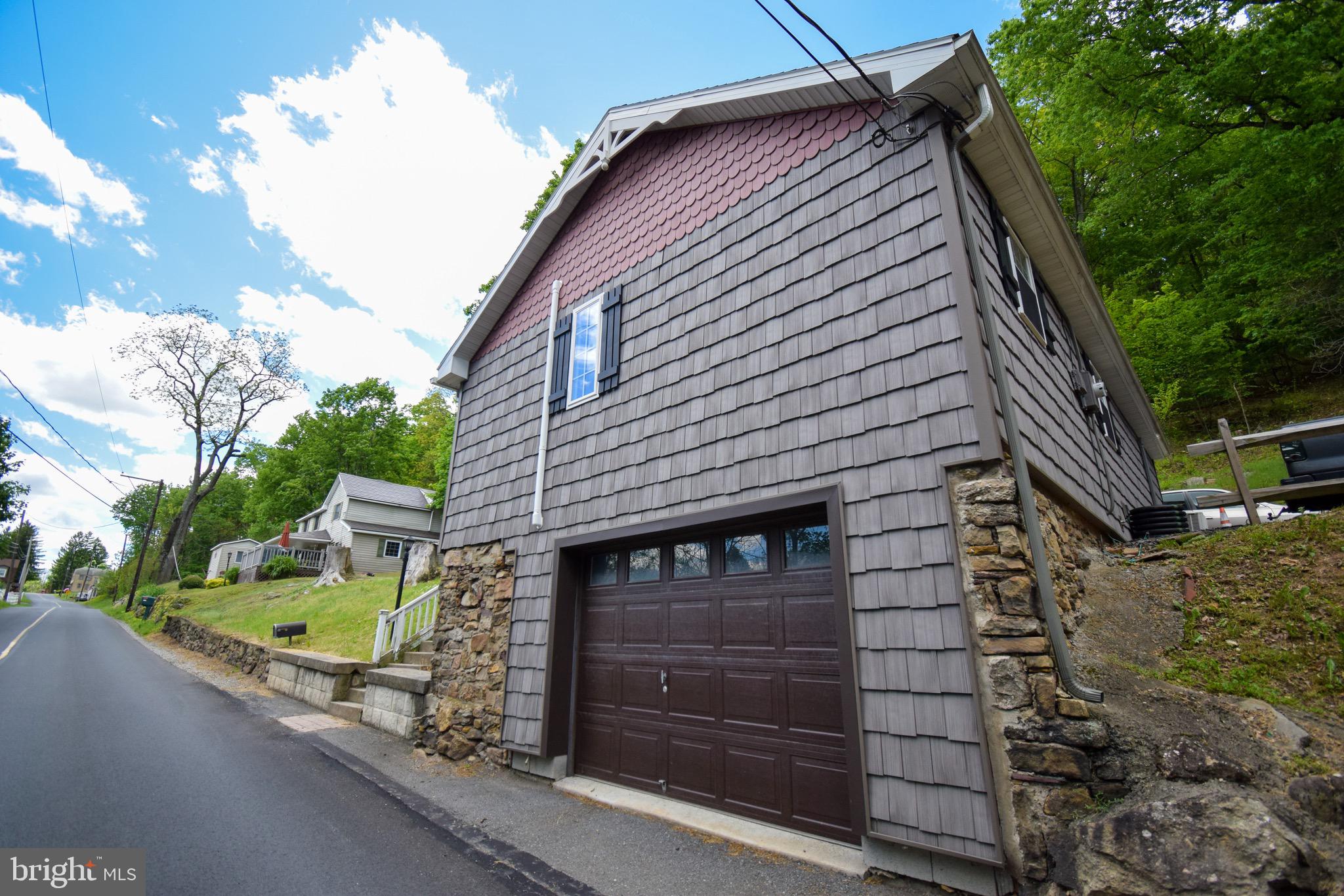 1503 Valley Road Tamaqua, PA 18252 - Photo 2 of 36 Gallery Image 2