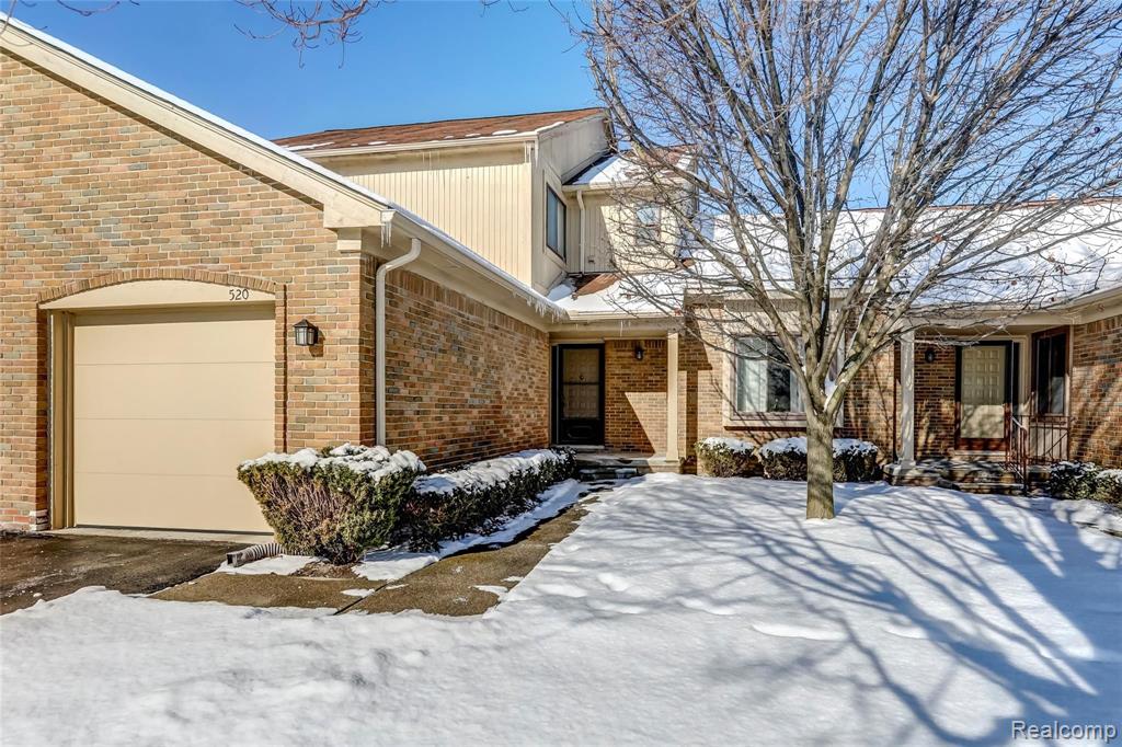 520 Tennyson Rochester Hills, MI 48307 - Photo 2 of 25