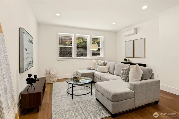 $2,600,000 | 1551 Northeast 91st Street, Seattle, WA 98115