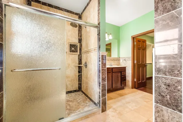 $975,000 | 2395 South 400 West, Warsaw, IN 46580