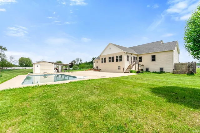 $975,000 | 2395 South 400 West, Warsaw, IN 46580