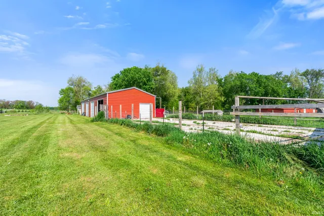 $975,000 | 2395 South 400 West, Warsaw, IN 46580