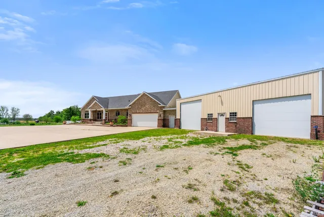 $975,000 | 2395 South 400 West, Warsaw, IN 46580