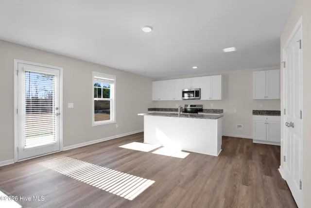 $309,950 | 221 Buggy Top Lane, Roseboro, NC 28382