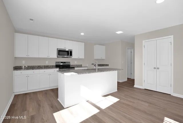 $309,950 | 221 Buggy Top Lane, Roseboro, NC 28382