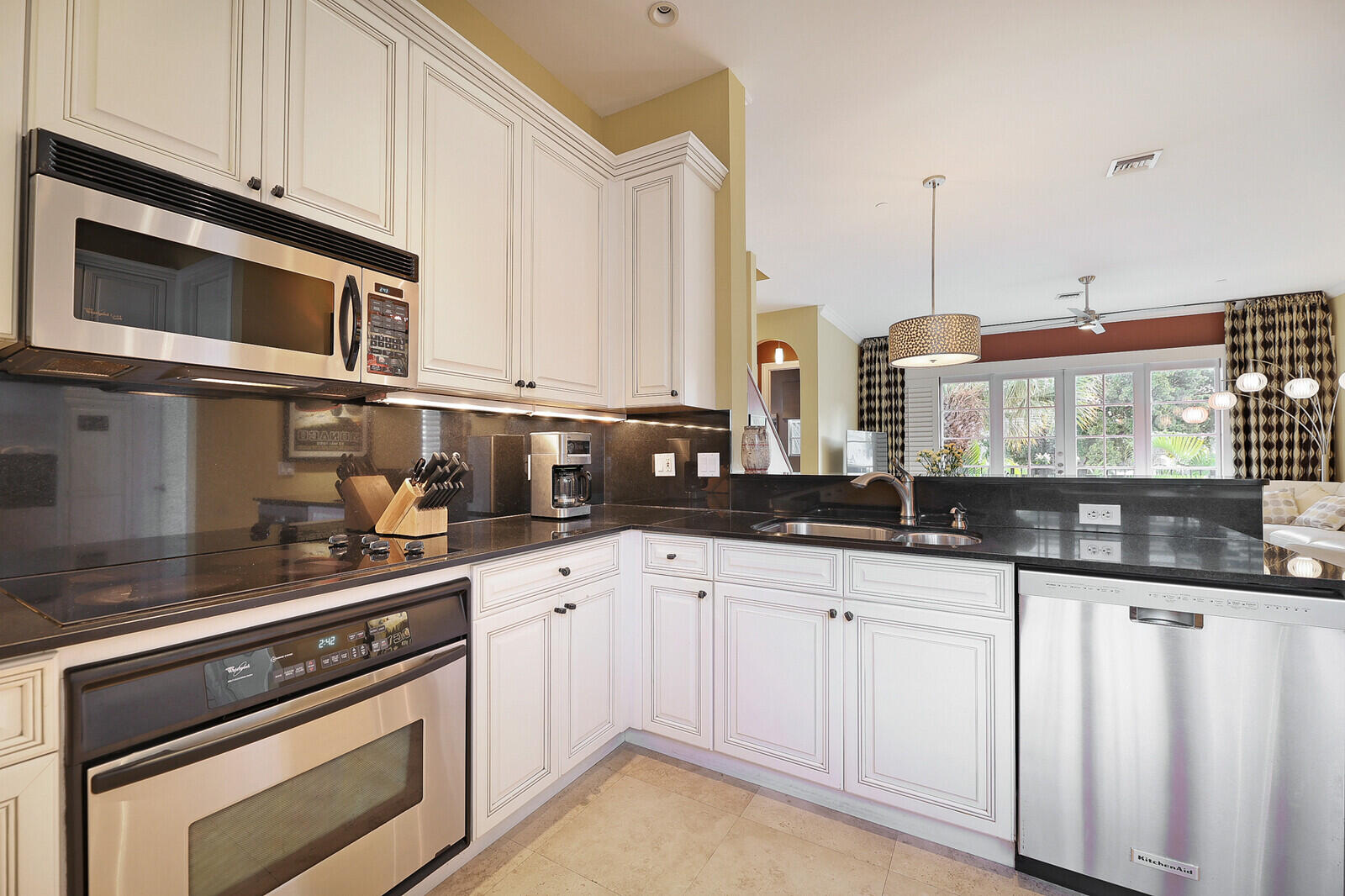 604 Renaissance Way Delray Beach, FL 33483 - Photo 6 of 54 kitchen