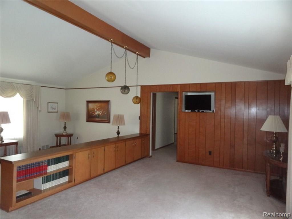8177 Menge Street Center Line, MI 48015 - Photo 5 of 14