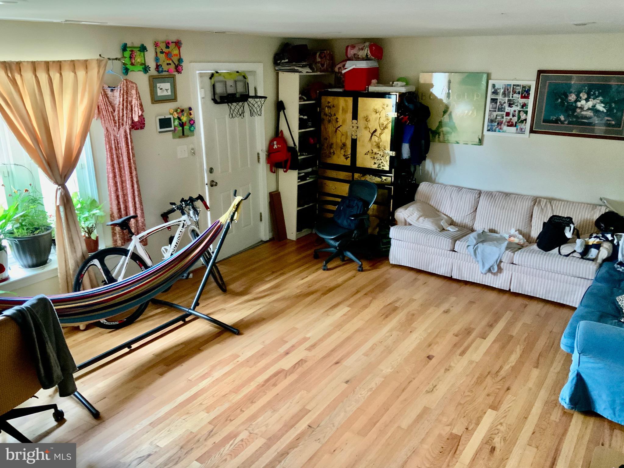 1639 Addison Road South District Heights, MD 20747 - Photo 3 of 13