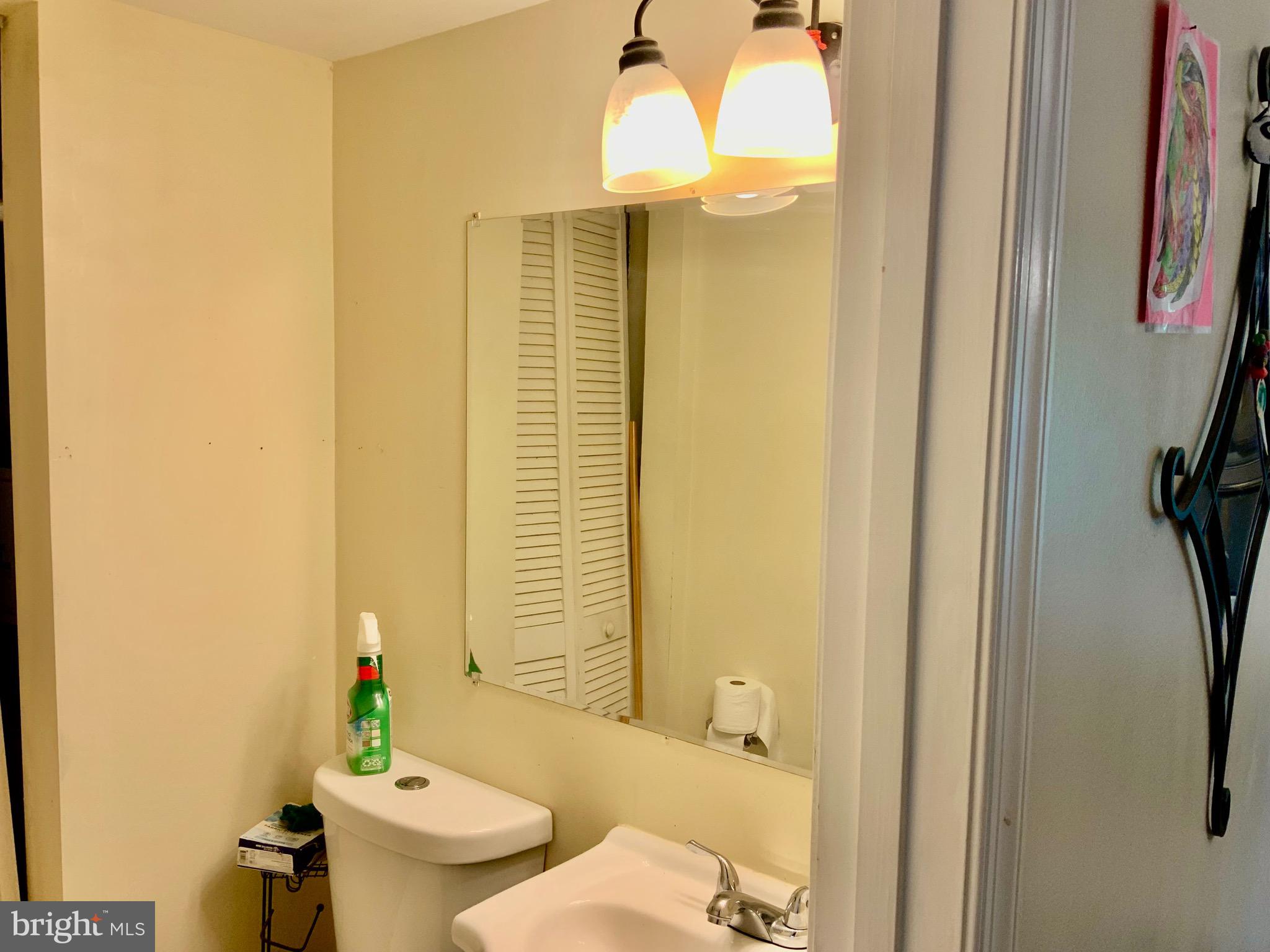 1639 Addison Road South District Heights, MD 20747 - Photo 7 of 13
