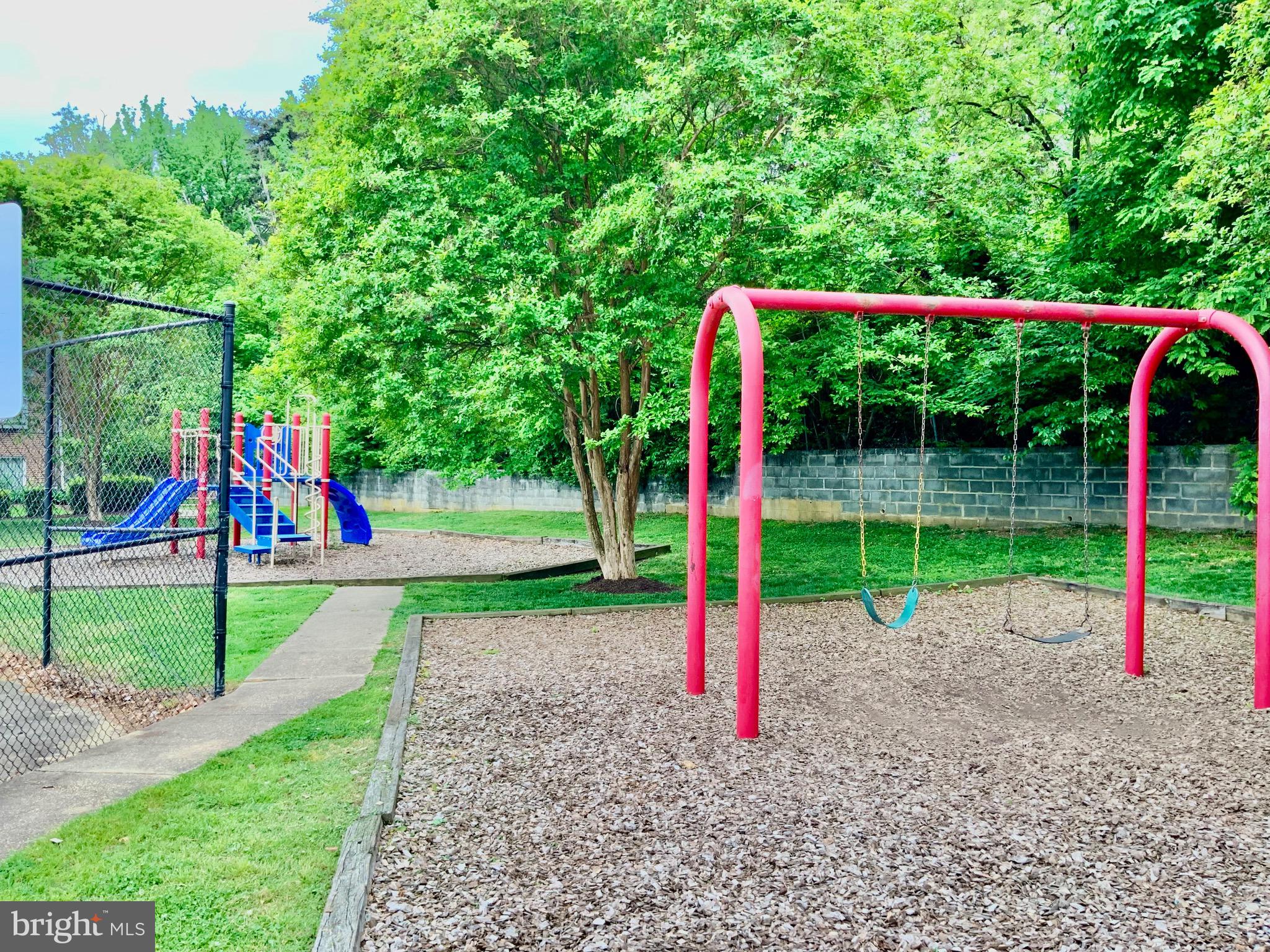 1639 Addison Road South District Heights, MD 20747 - Photo 10 of 13