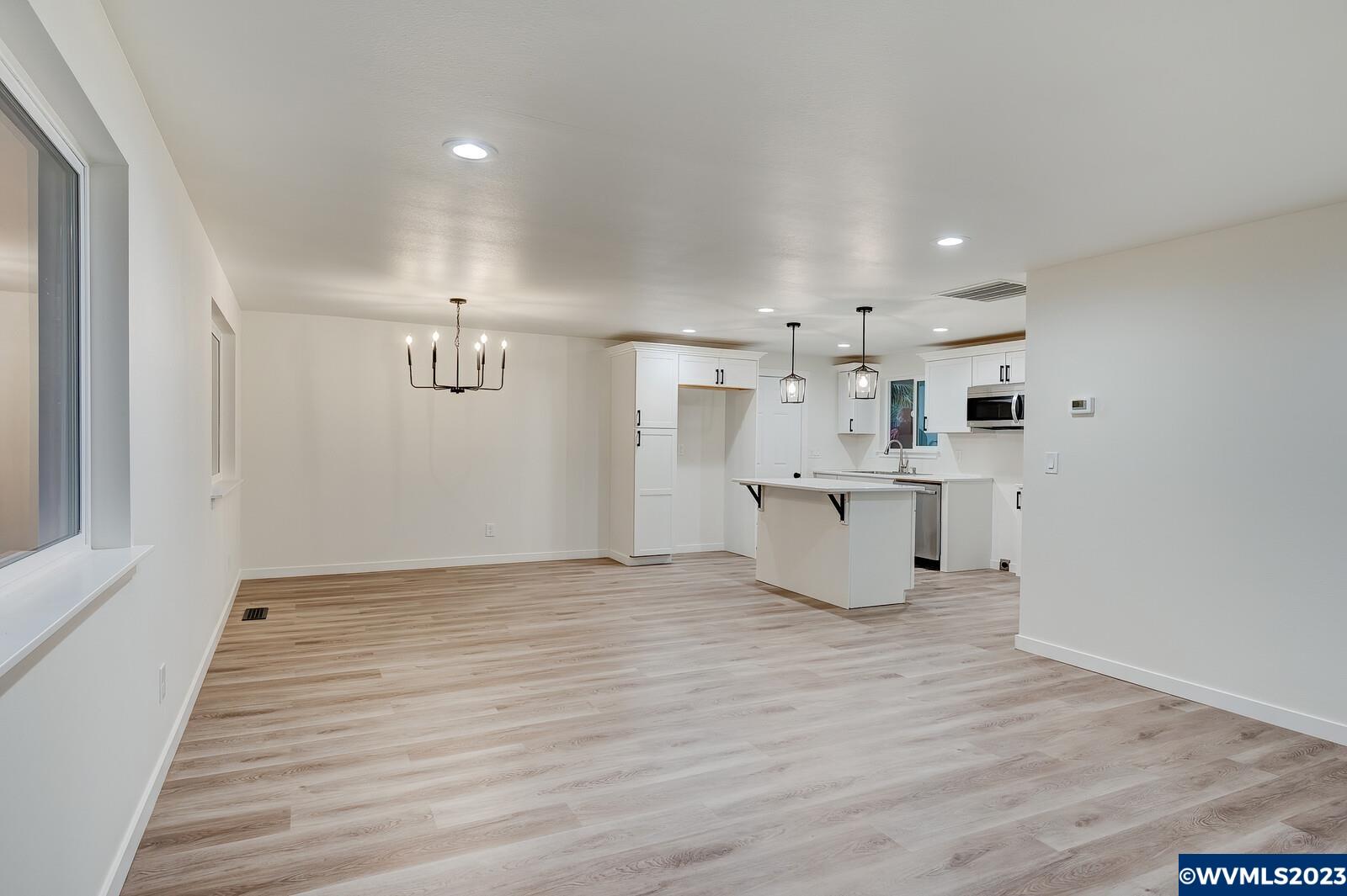1527 Southeast Ammon Road Toledo, OR 97391 - Photo 16 of 26 Gallery Image 16