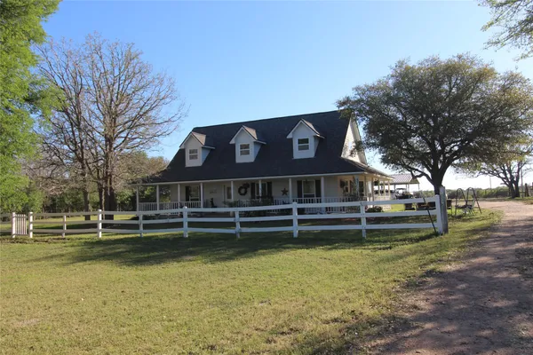 $1,049,000 | 8575 Schuster Road, Ledbetter, TX 78946