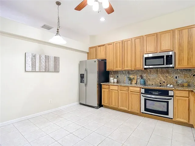 $425,000 | 416 Golden Elm Drive, Seffner, FL 33584