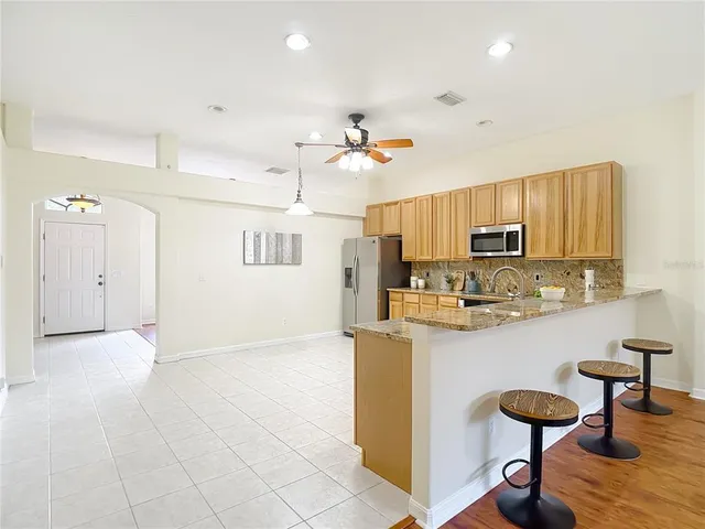 $425,000 | 416 Golden Elm Drive, Seffner, FL 33584