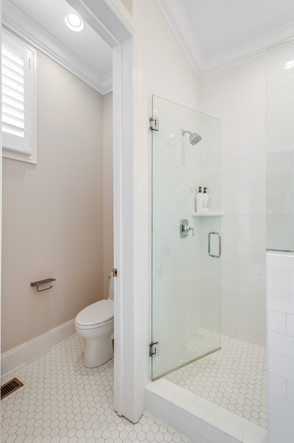 1043 Calico Street Franklin, TN 37064 - Photo 20 of 35 a bathroom with a granite countertop sink