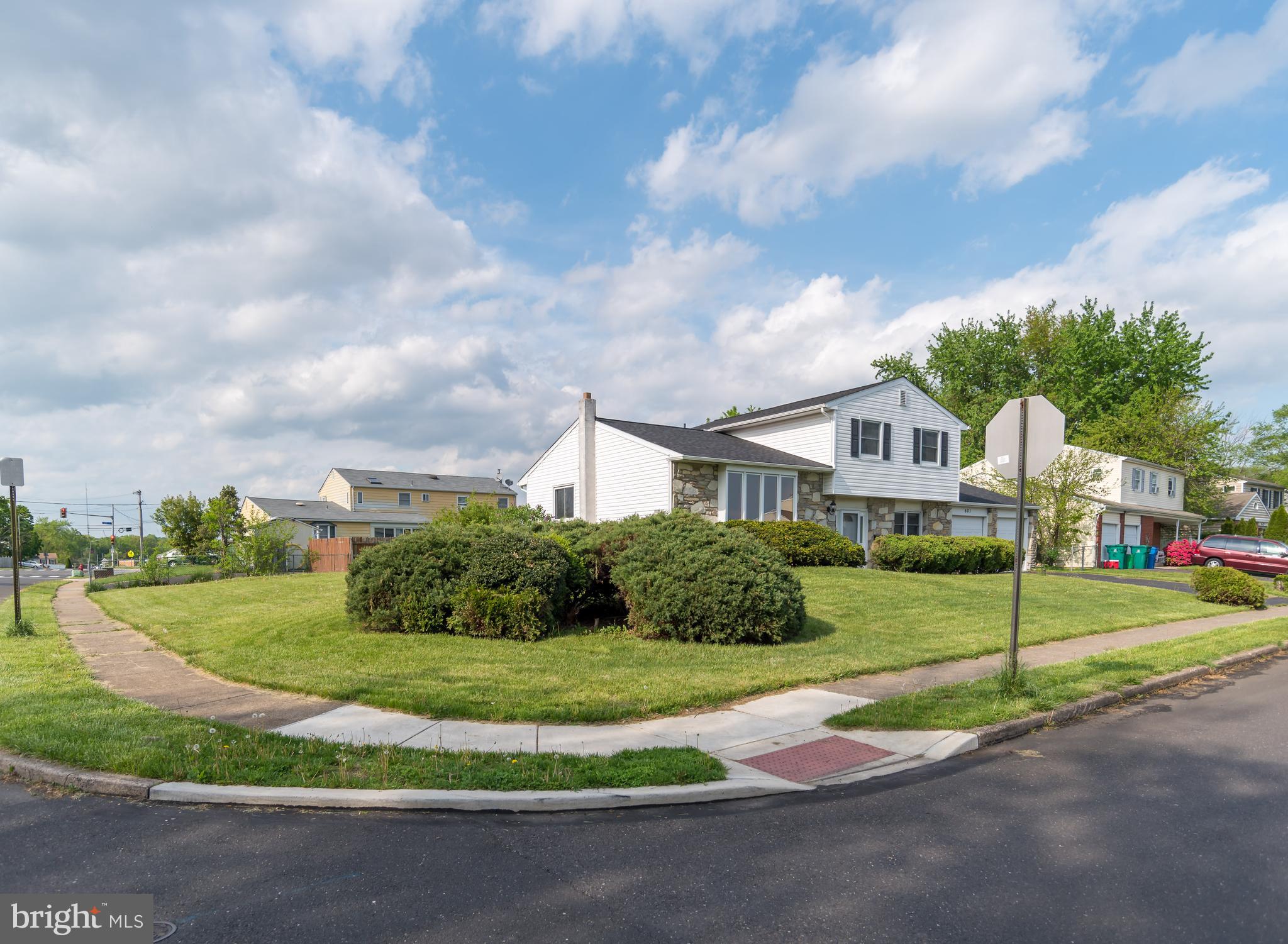 601 Warwick Road Fairless Hills, PA 19030 - Photo 3 of 43 Gallery Image 3