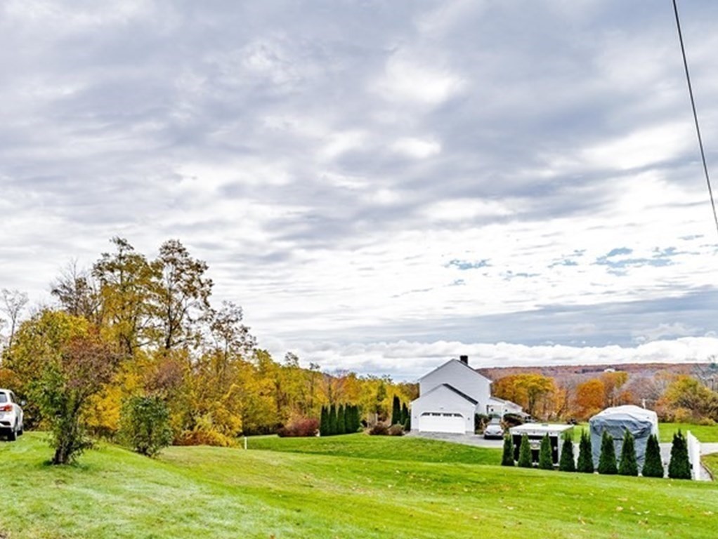 56 Woronoco Road Blandford, MA 01008 - Photo 4 of 24 Gallery Image 4