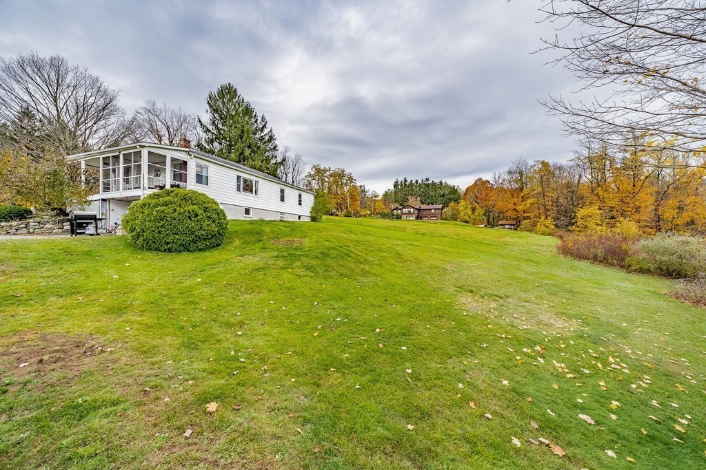 56 Woronoco Road Blandford, MA 01008 - Photo 5 of 24 Gallery Image 5