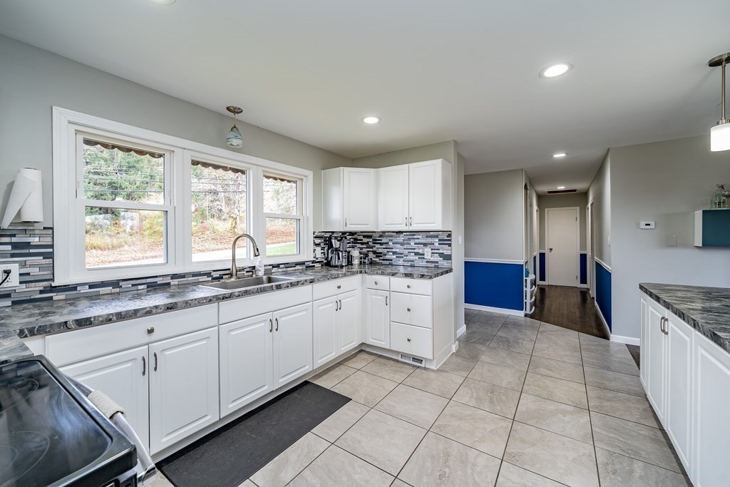 56 Woronoco Road Blandford, MA 01008 - Photo 6 of 24 Gallery Image 6