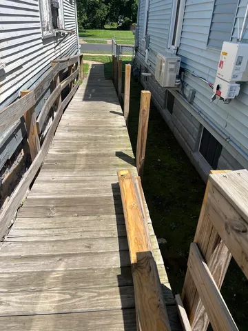 $13,900 | 801 South Warren Street, Peoria, IL 61605