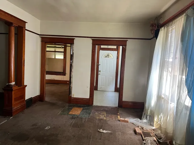 $13,900 | 801 South Warren Street, Peoria, IL 61605