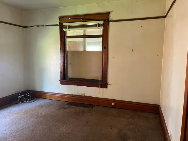 $13,900 | 801 South Warren Street, Peoria, IL 61605