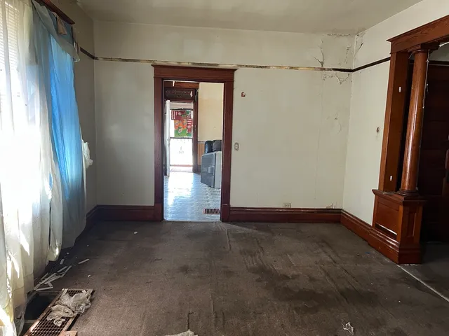 $13,900 | 801 South Warren Street, Peoria, IL 61605