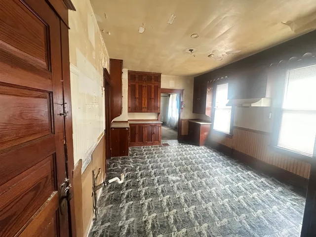 $13,900 | 801 South Warren Street, Peoria, IL 61605