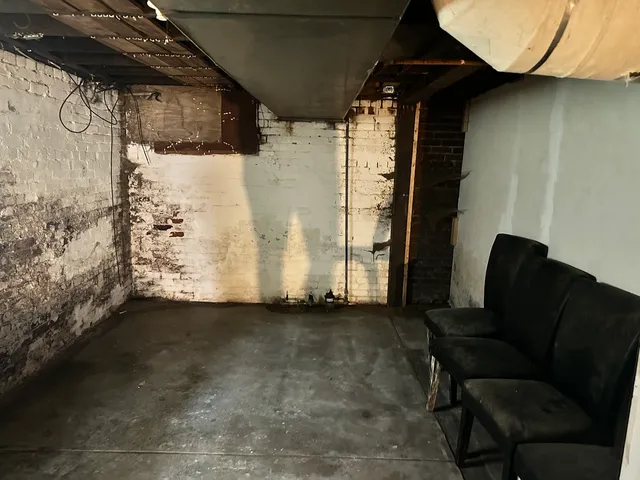 $13,900 | 801 South Warren Street, Peoria, IL 61605