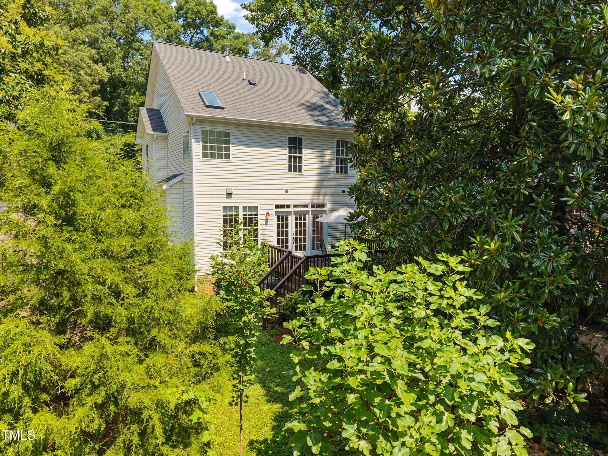 524 Gardner Street Raleigh, NC 27607 - Photo 3 of 42 33-web-or-mls-DJI_20250714114632_0070_D