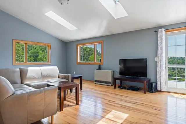 $599,000 | 1 Echo Lake Road, Boothbay Harbor, ME 04538