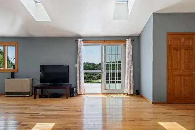 $599,000 | 1 Echo Lake Road, Boothbay Harbor, ME 04538