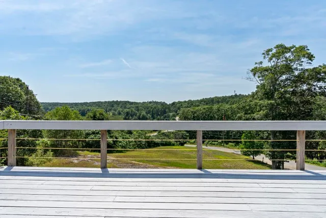 $599,000 | 1 Echo Lake Road, Boothbay Harbor, ME 04538