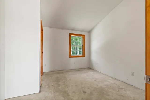 $599,000 | 1 Echo Lake Road, Boothbay Harbor, ME 04538