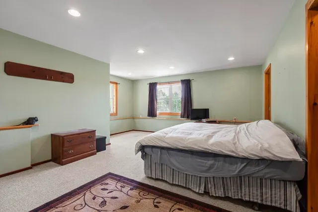 $599,000 | 1 Echo Lake Road, Boothbay Harbor, ME 04538