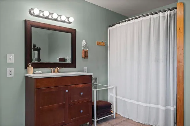 $599,000 | 1 Echo Lake Road, Boothbay Harbor, ME 04538