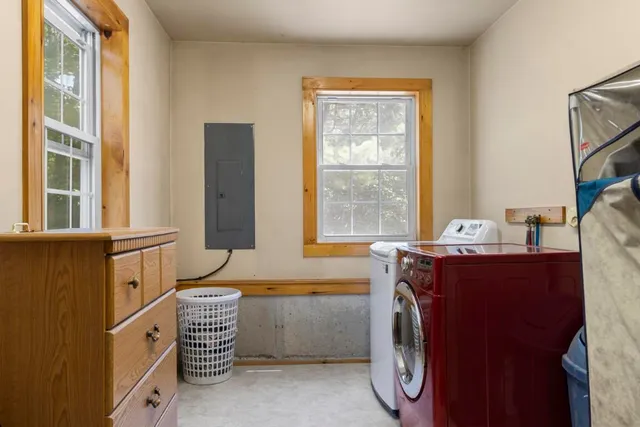 $599,000 | 1 Echo Lake Road, Boothbay Harbor, ME 04538