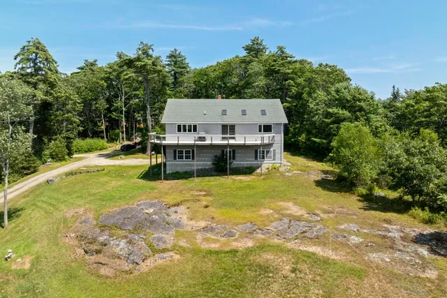 $599,000 | 1 Echo Lake Road, Boothbay Harbor, ME 04538