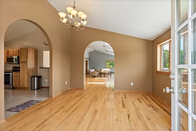 $599,000 | 1 Echo Lake Road, Boothbay Harbor, ME 04538