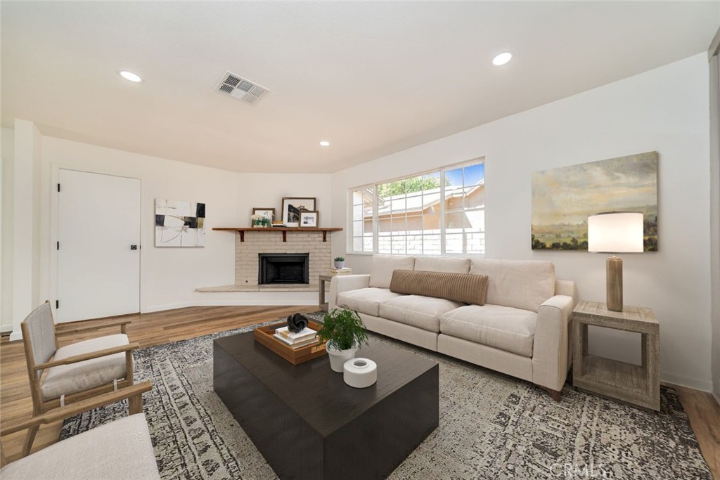 4037 Weyer Street Riverside, CA 92501 - Photo 5 of 23