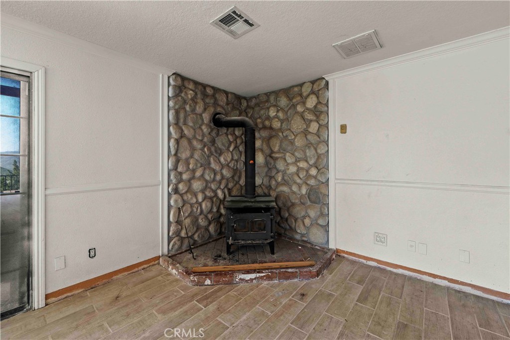 34754 Ellenan Avenue Acton, CA 93510 - Photo 14 of 54