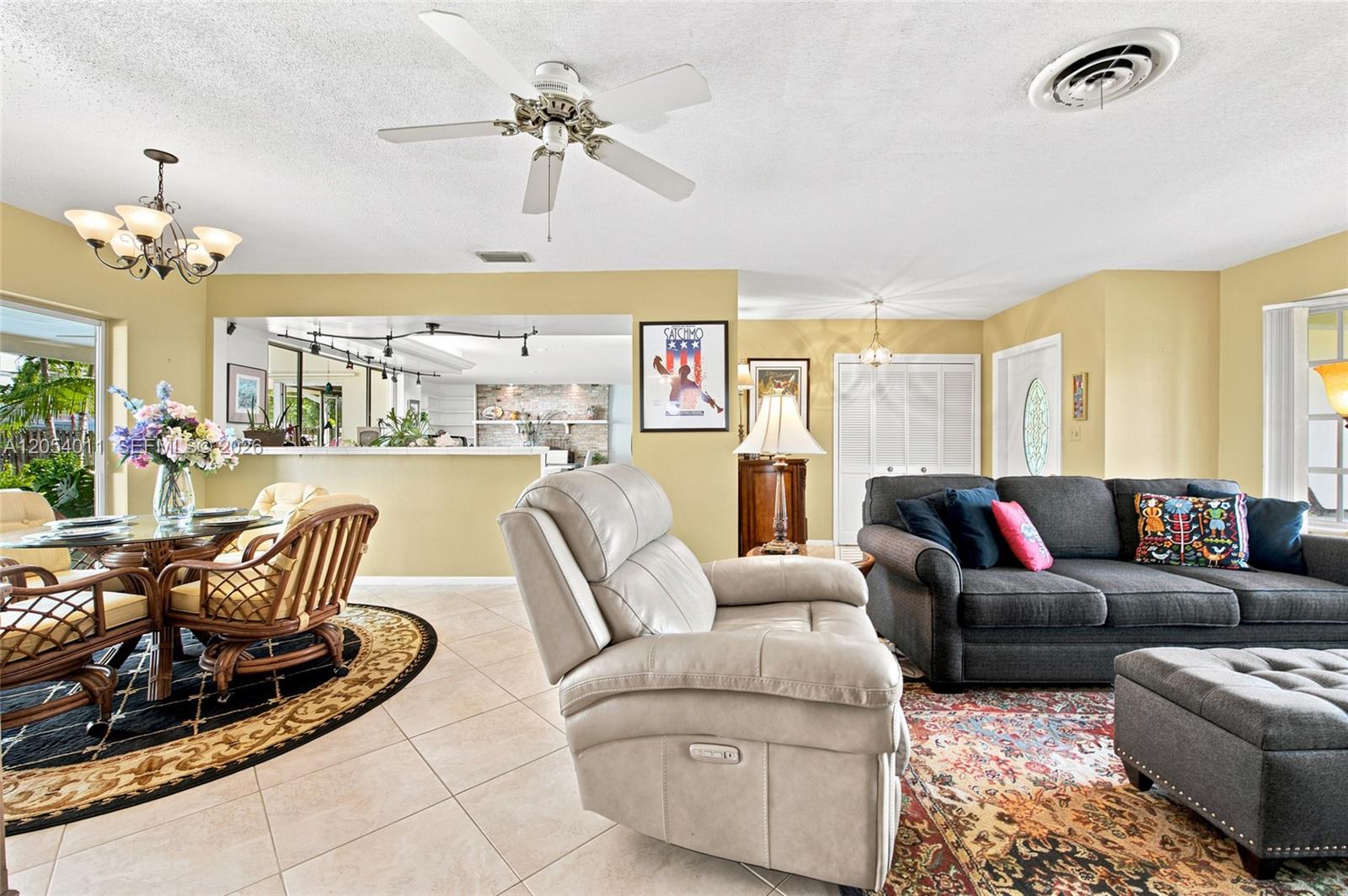 5580 Southwest 7th Street Plantation, FL 33317 - Photo 10 of 37