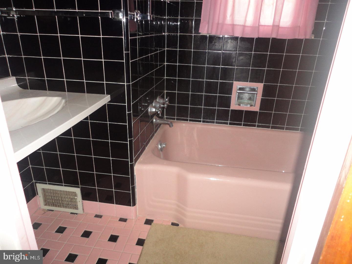413 Rively Avenue Aldan, PA 19018 - Photo 18 of 25 Gallery Image 18