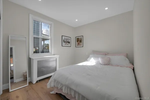 $999,000 | 31 Walters Avenue, Syosset, NY 11791